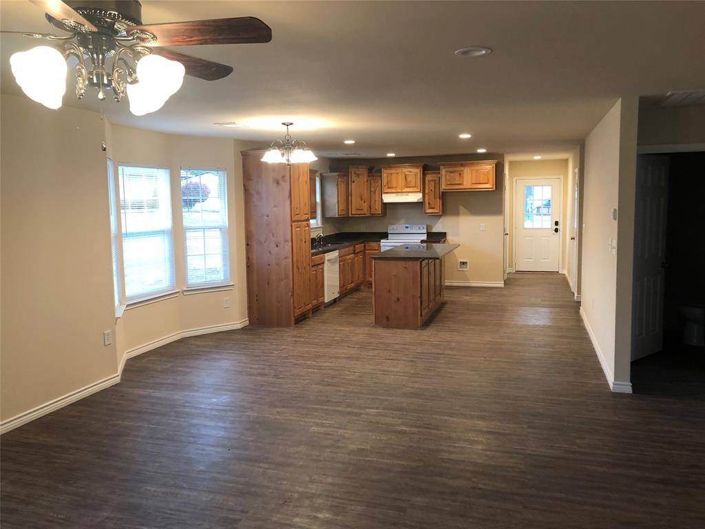 315 Water Street, Whitesboro, TX 76273