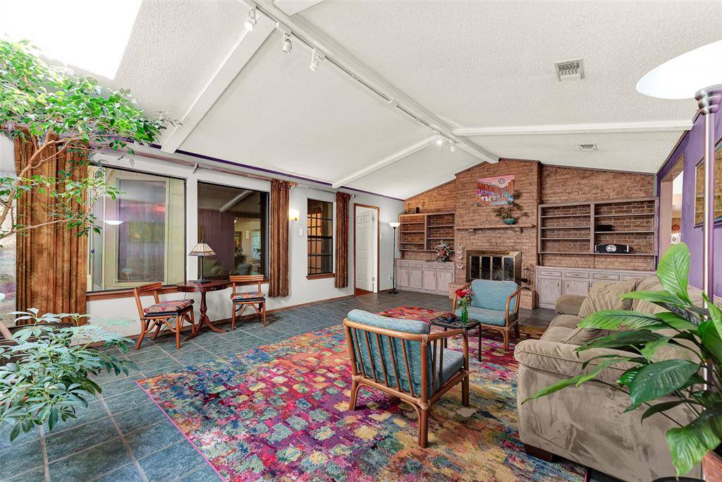 702 Keywe Place, Duncanville, TX 75116