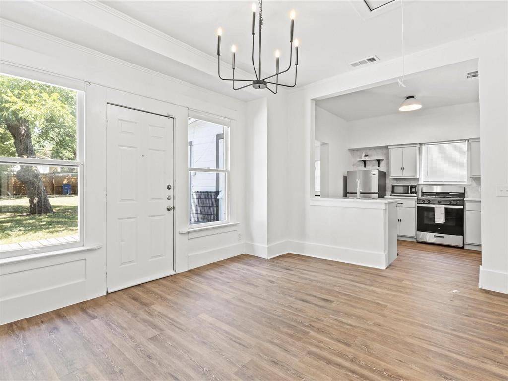 5617 Victor Street, Dallas, TX 75214