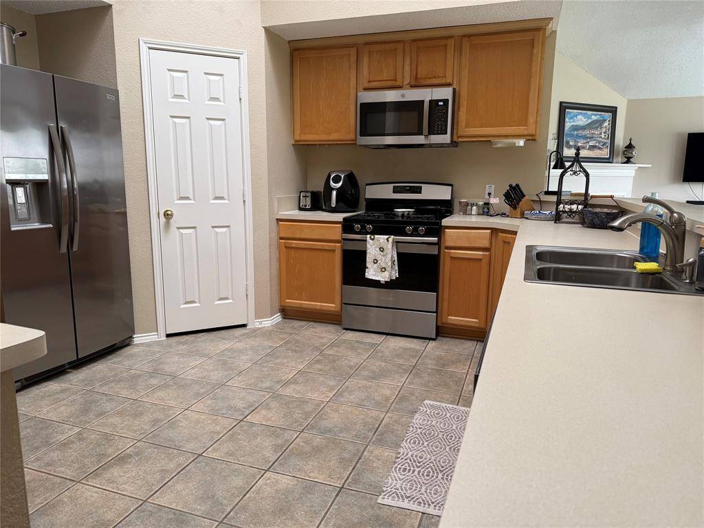 1707 Falcon Drive, Corinth, TX 76210