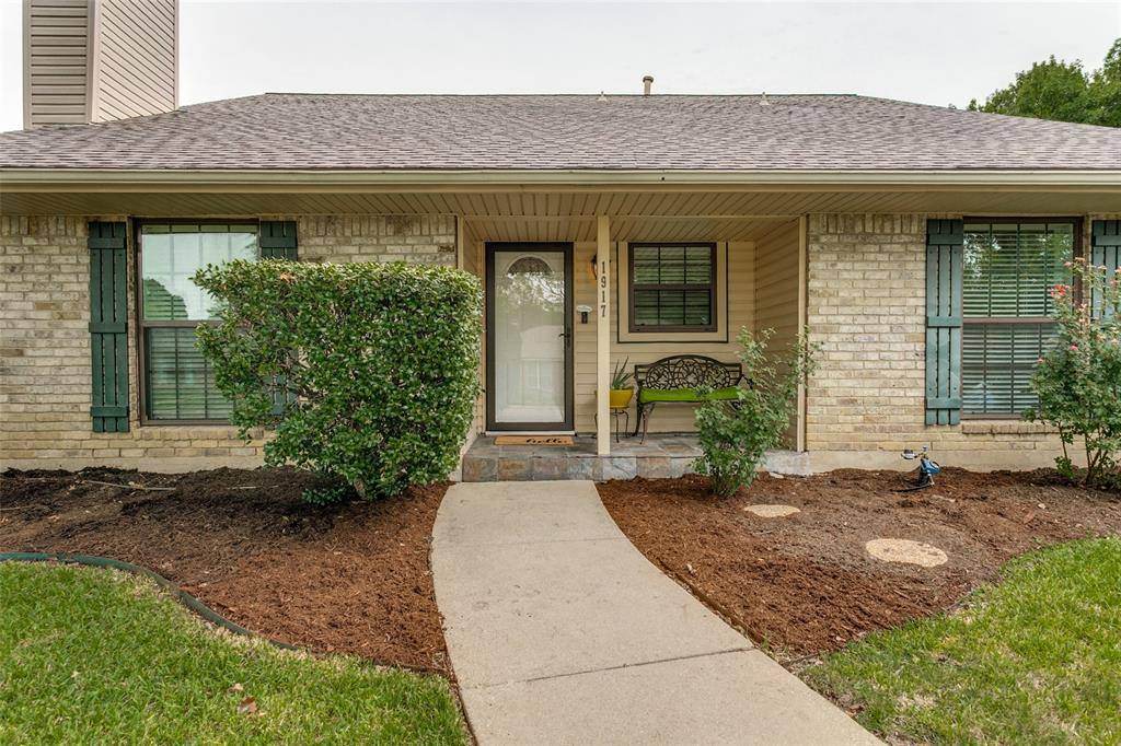 1917 Maxwell Drive, Lewisville, TX 75077