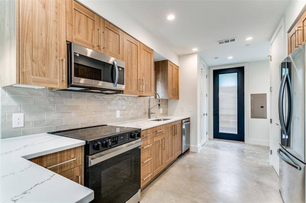 4715 Live Oak Street #102, Dallas, TX 75204