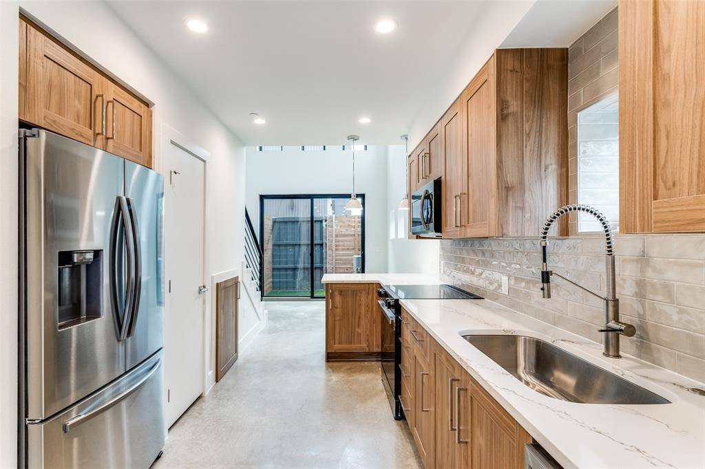 4715 Live Oak Street #102, Dallas, TX 75204