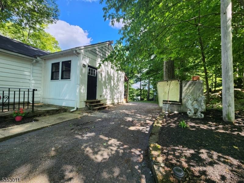 7 Raccoon Island Rd, Jefferson Twp., NJ 07849