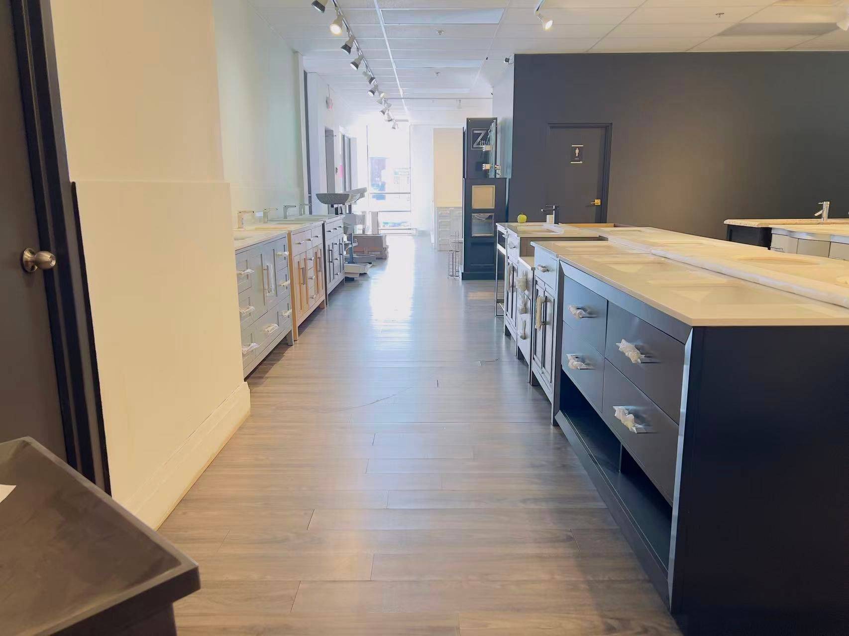 100 Steelcase RD E #102, Markham, ON L3R 1E8