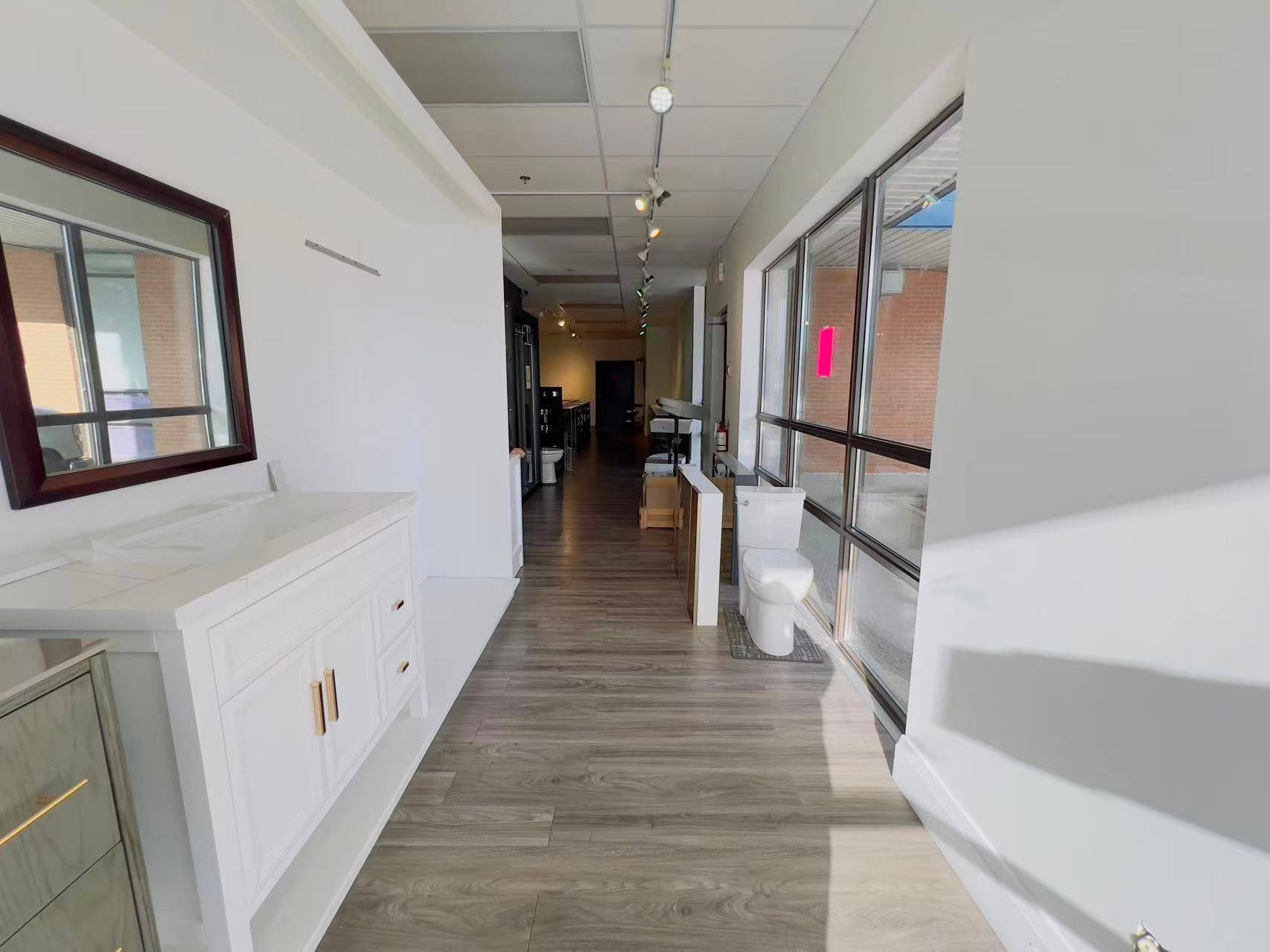 100 Steelcase RD E #102, Markham, ON L3R 1E8
