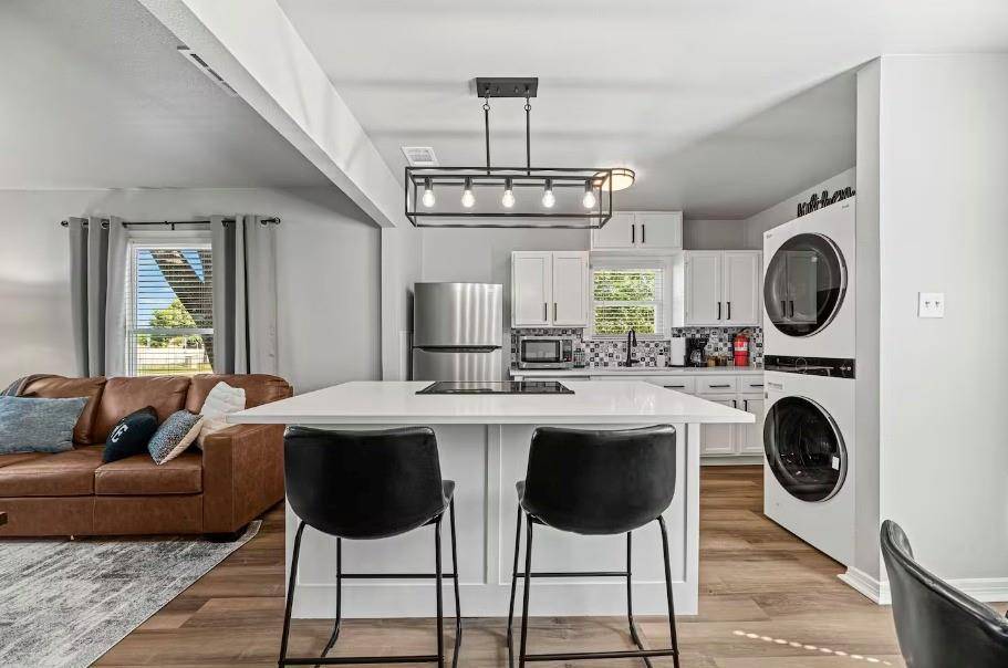 819 Web Street, Arlington, TX 76011