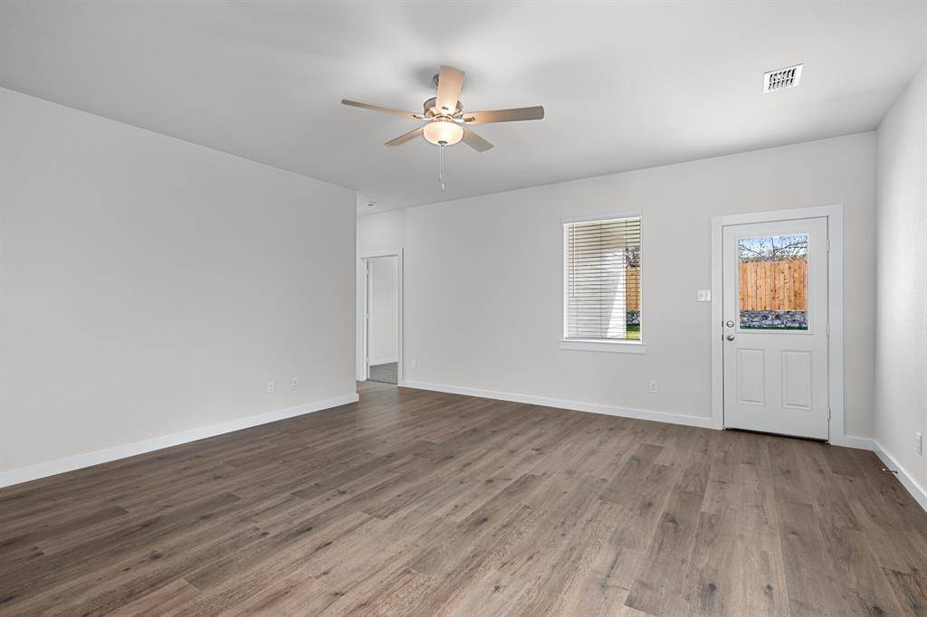 733 Layton Court, Seagoville, TX 75159