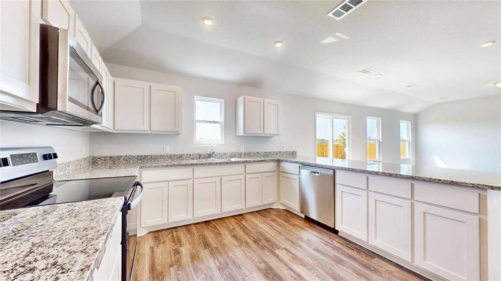 126 Cooper Drive, Cleburne, TX 76031