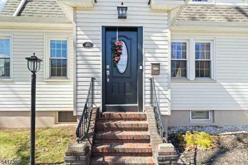 401 Woodland Ave, Roselle Park Boro, NJ 07204