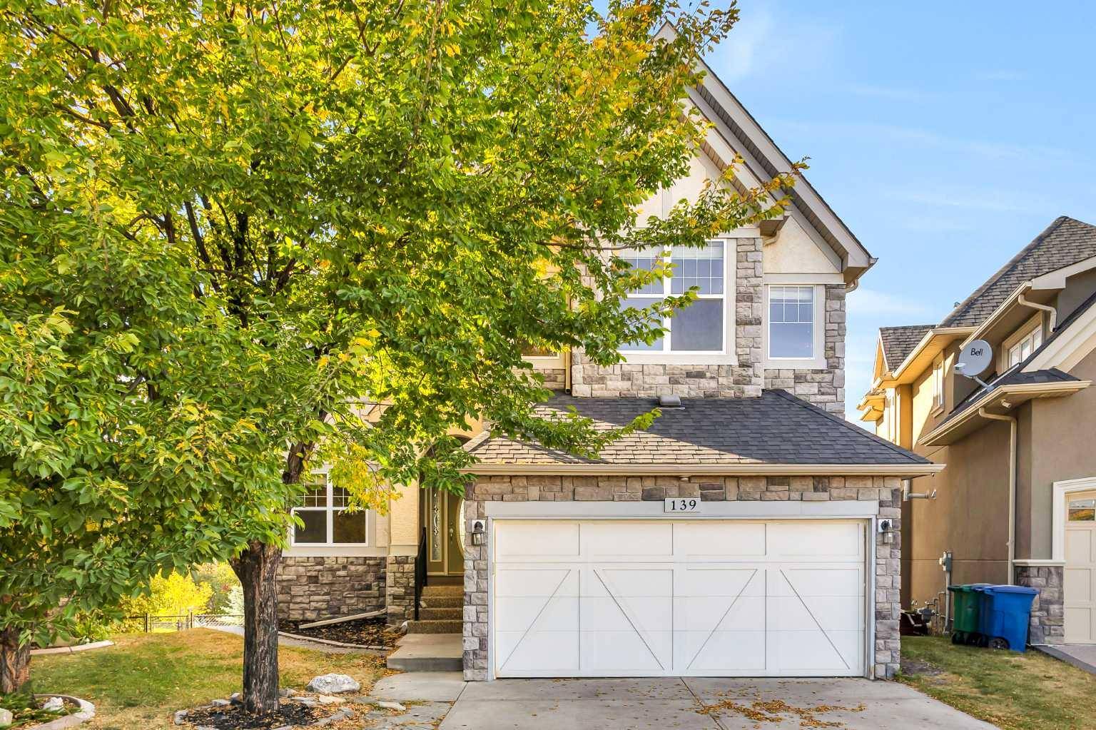 139 Coopers HL SW, Airdrie, AB T4B 0B9