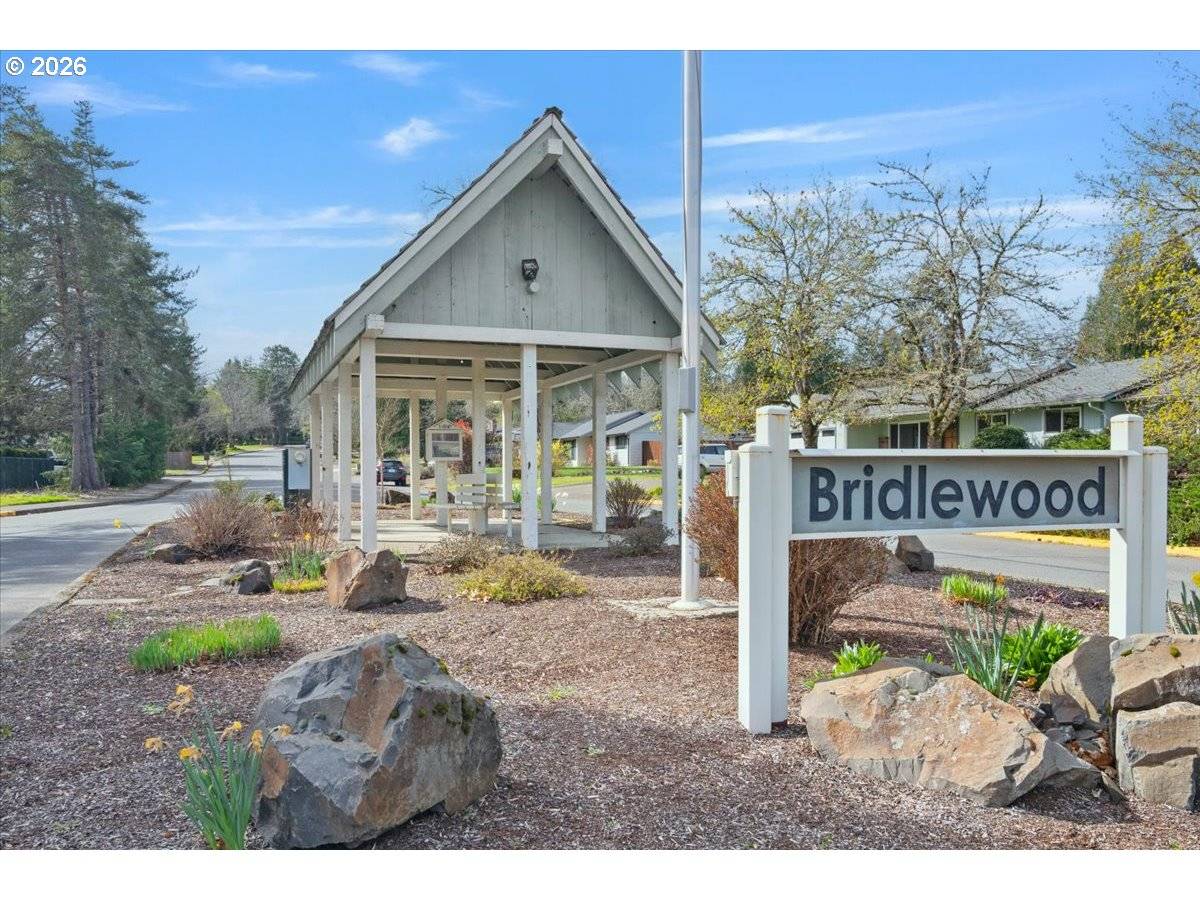 1450 SW BRIDLEWOOD DR #1, Dallas, OR 97338