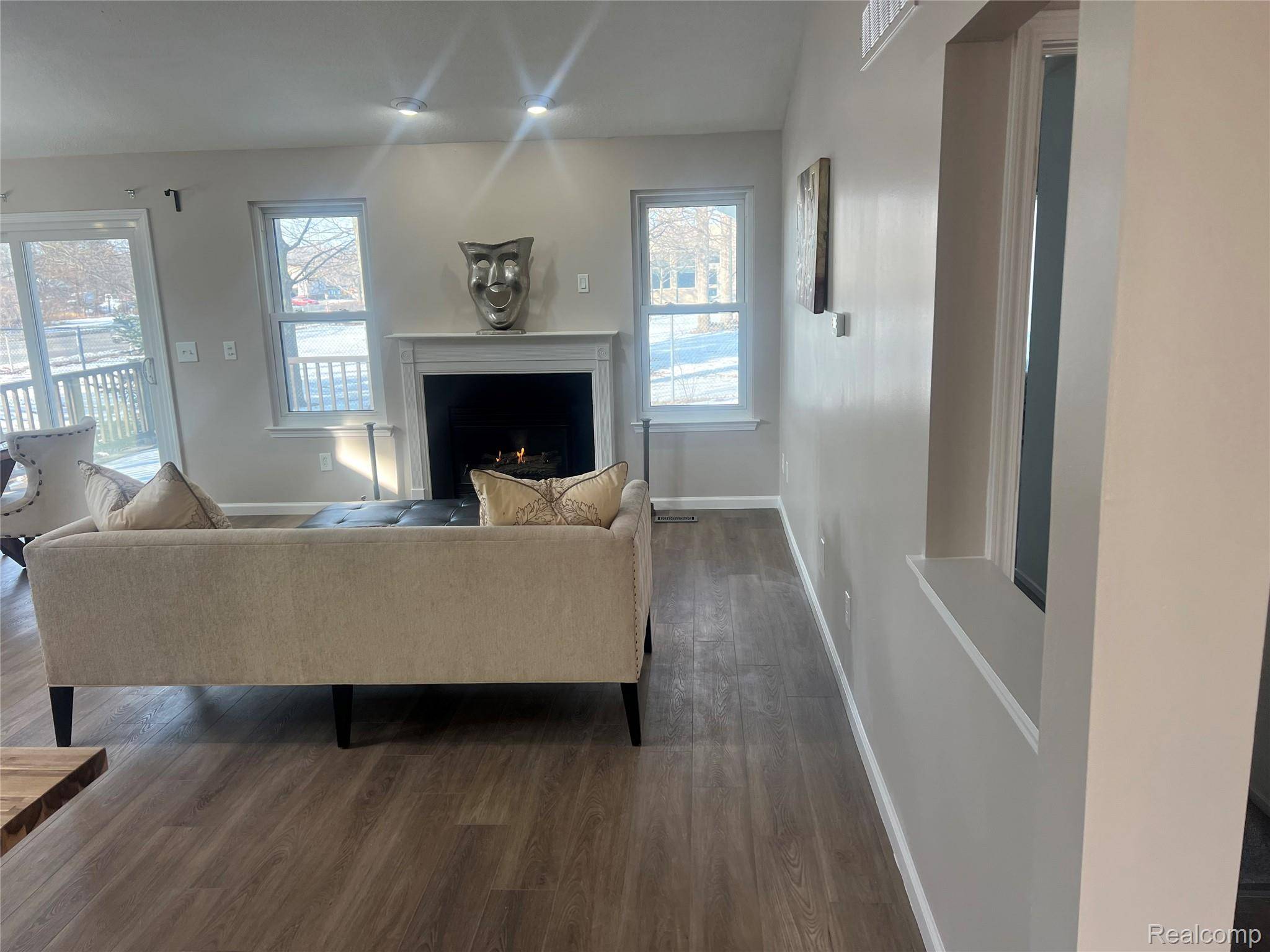 37378 Amhurst DR, Westland, MI 48185