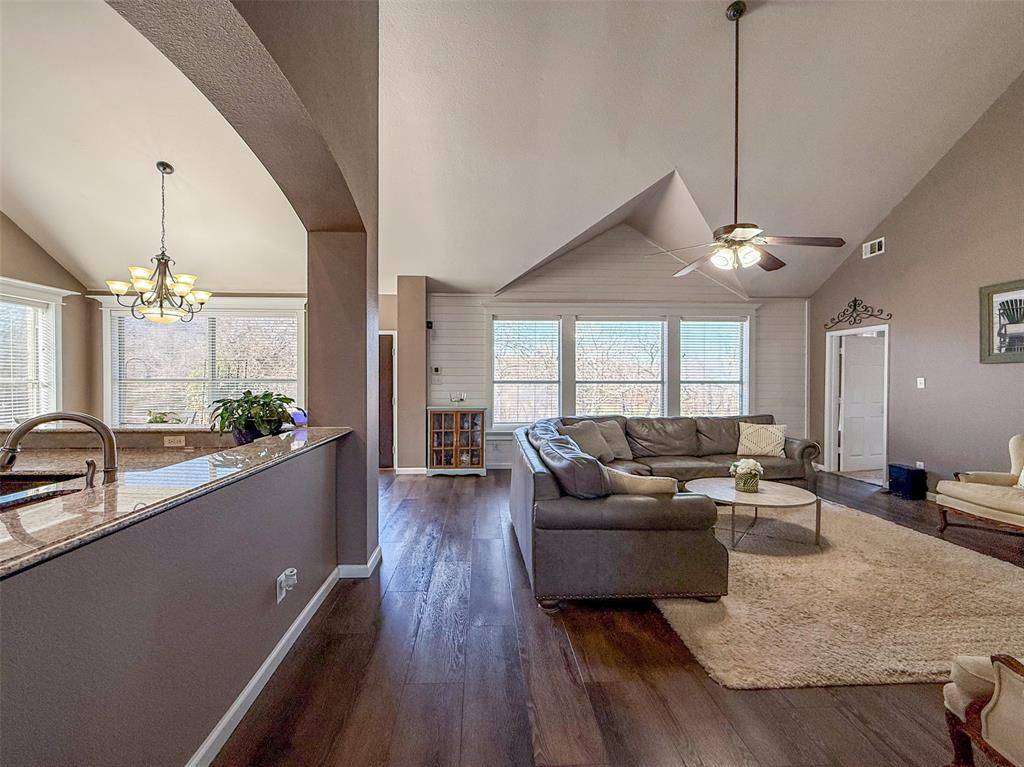 2405 Glenhaven Drive, Corinth, TX 76210