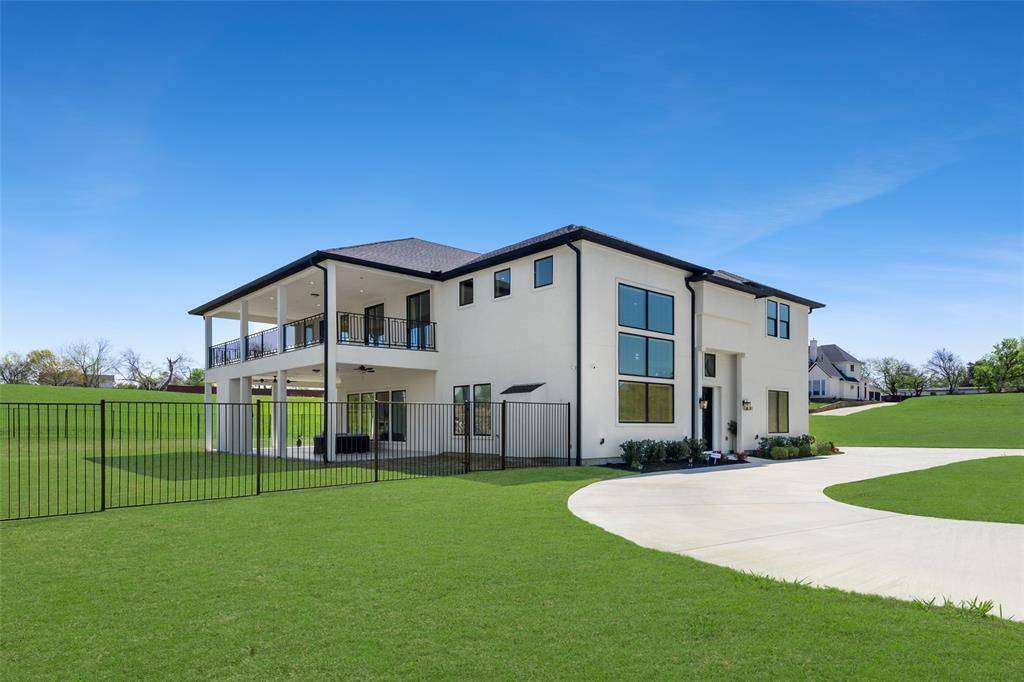 7281 Waters Edge Drive, The Colony, TX 75056