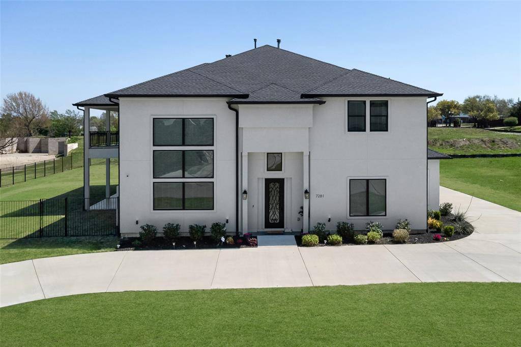 7281 Waters Edge Drive, The Colony, TX 75056