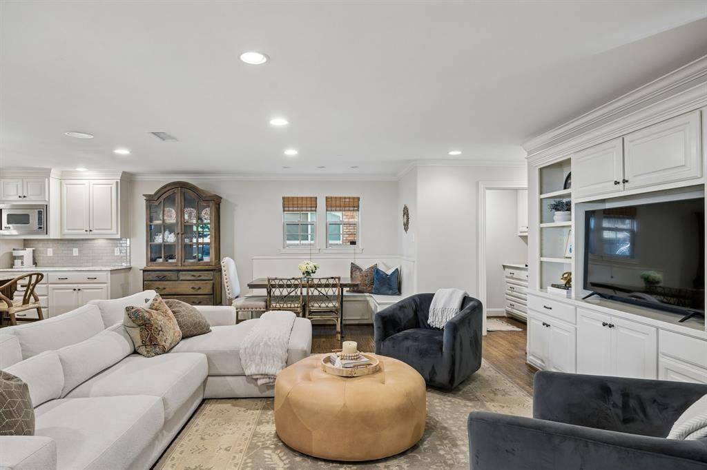 9616 Shadydale Lane, Dallas, TX 75238