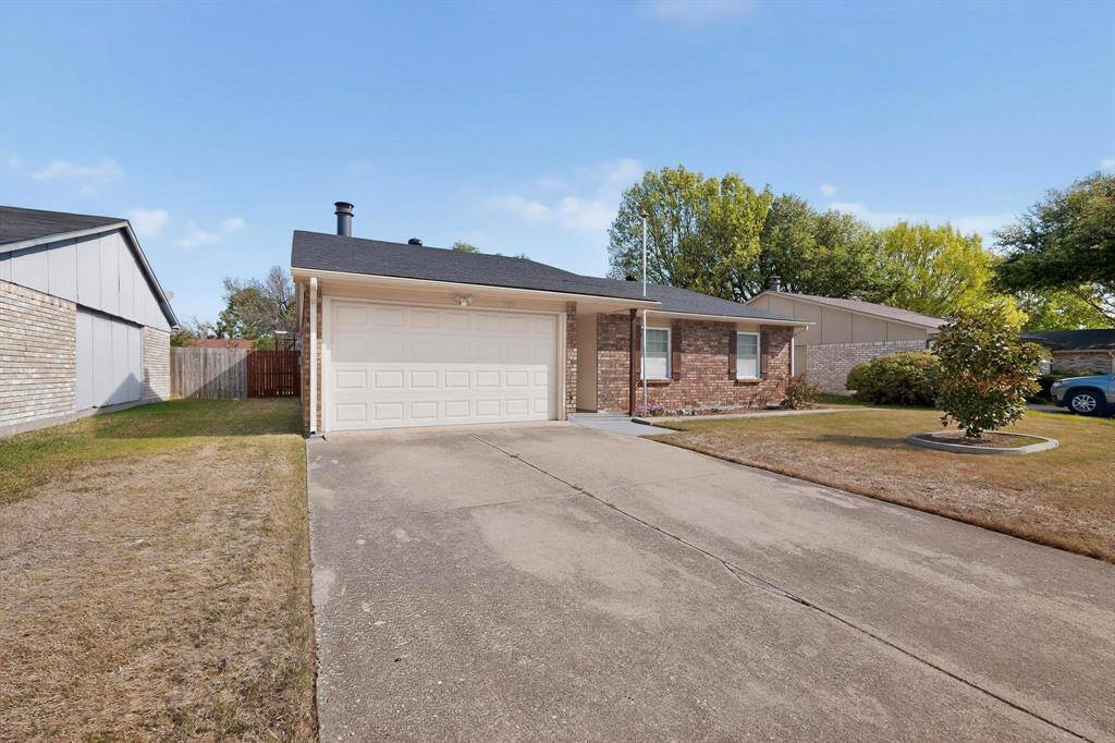 1010 California Trail, Grand Prairie, TX 75052