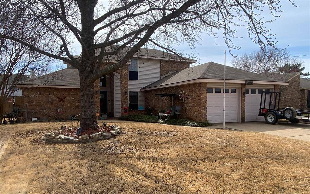 2629 Fairmont Drive, Grand Prairie, TX 75052