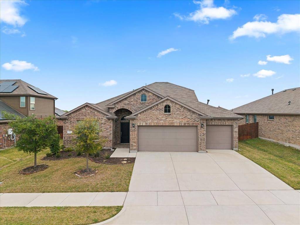 1117 Scotney Lane, Saginaw, TX 76131