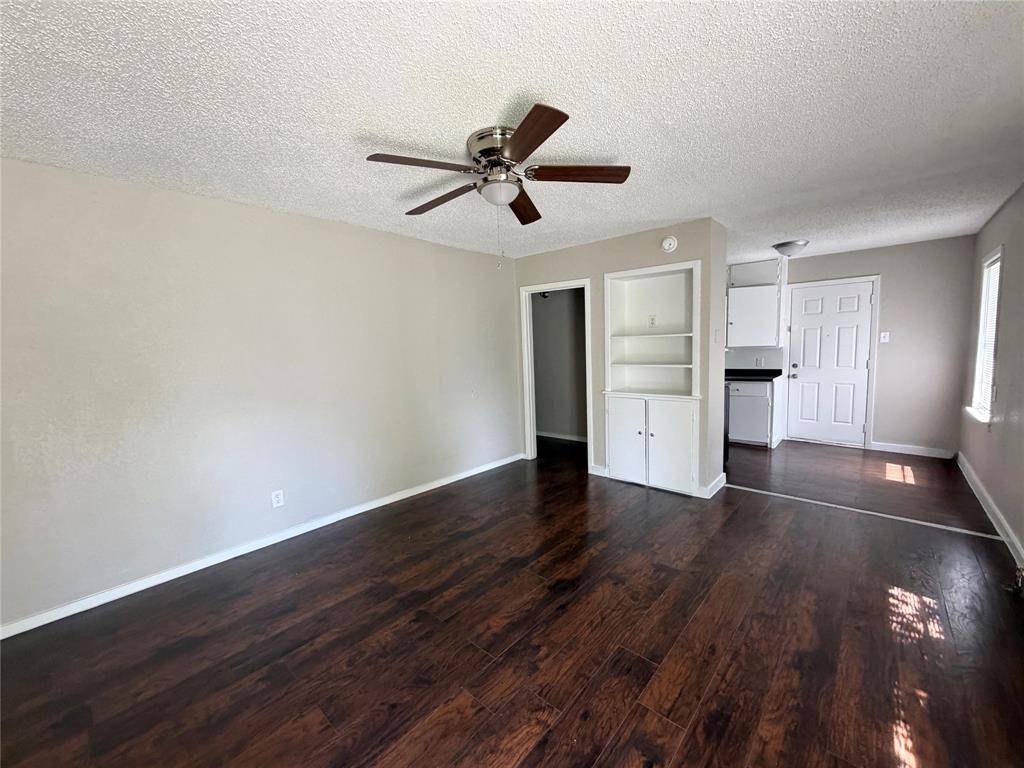 6401 Hollis Avenue, Dallas, TX 75227