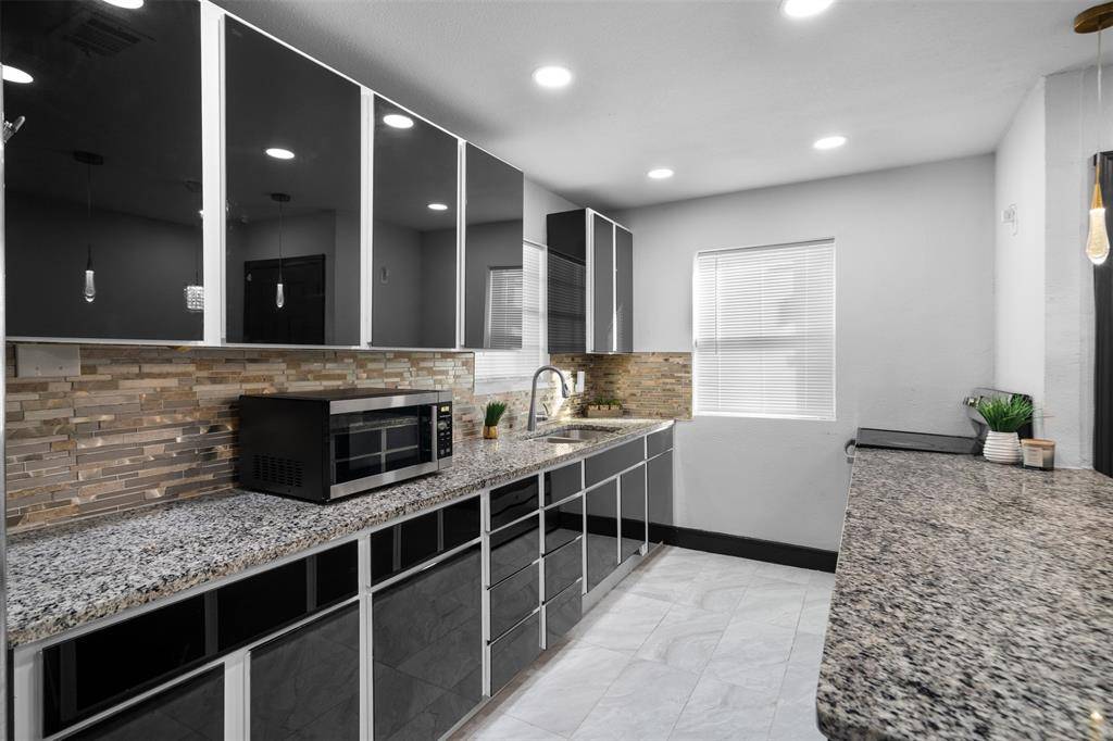 9923 Hustead Street, Dallas, TX 75217