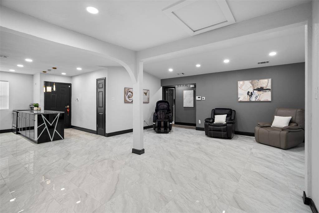 9923 Hustead Street, Dallas, TX 75217