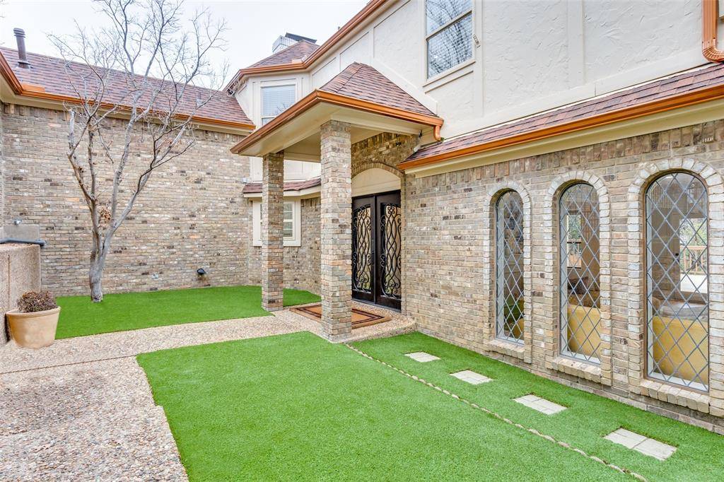 9130 Valley Chapel Lane, Dallas, TX 75220