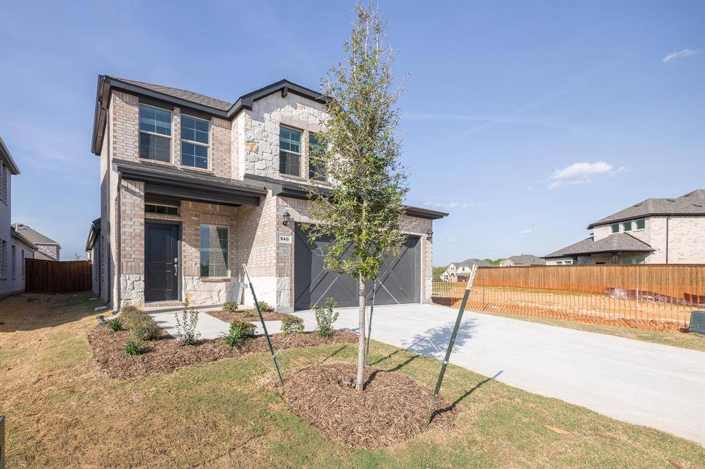 940 Apeldoorn Trail, Little Elm, TX 75068