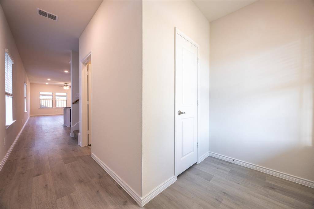 940 Apeldoorn Trail, Little Elm, TX 75068