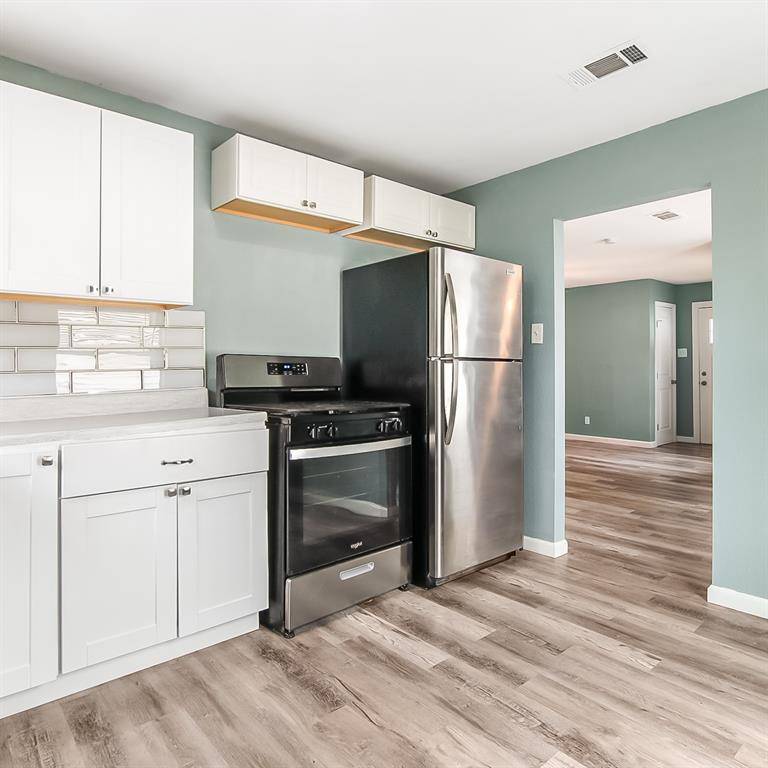 1104 S Gilpin Avenue, Dallas, TX 75211