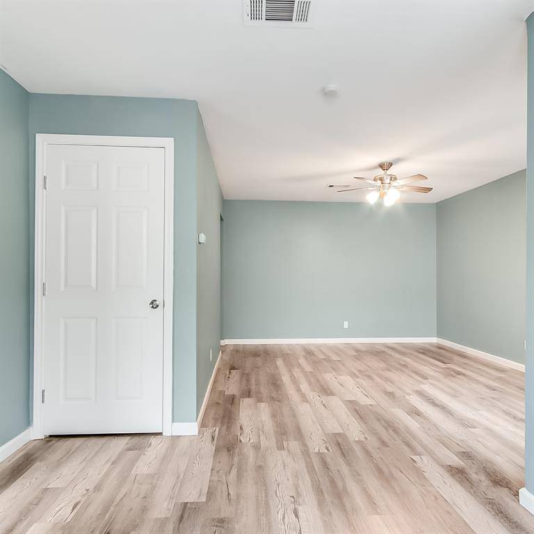 1104 S Gilpin Avenue, Dallas, TX 75211