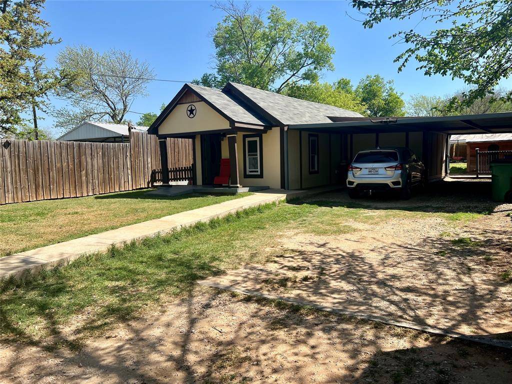 716 Baylor Street, Nocona, TX 76255