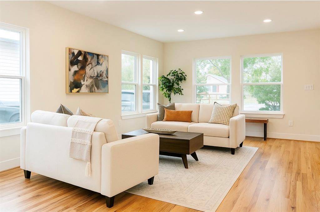 627 S Willomet Avenue, Dallas, TX 75208