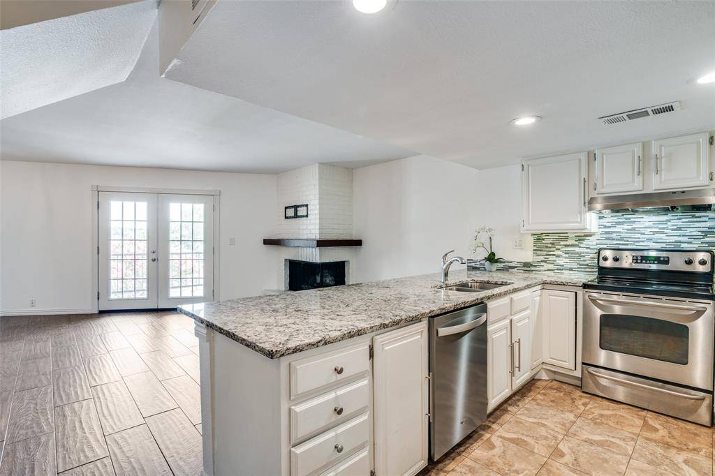 438 Yacht Club Drive #F, Rockwall, TX 75032