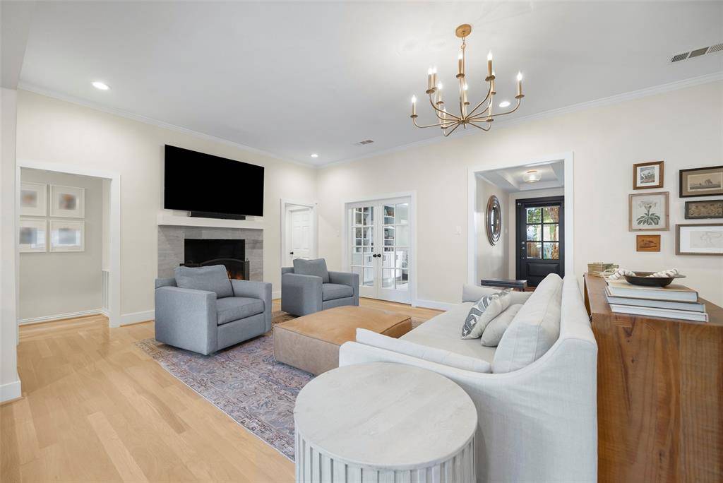 9027 Gunnison Drive, Dallas, TX 75231