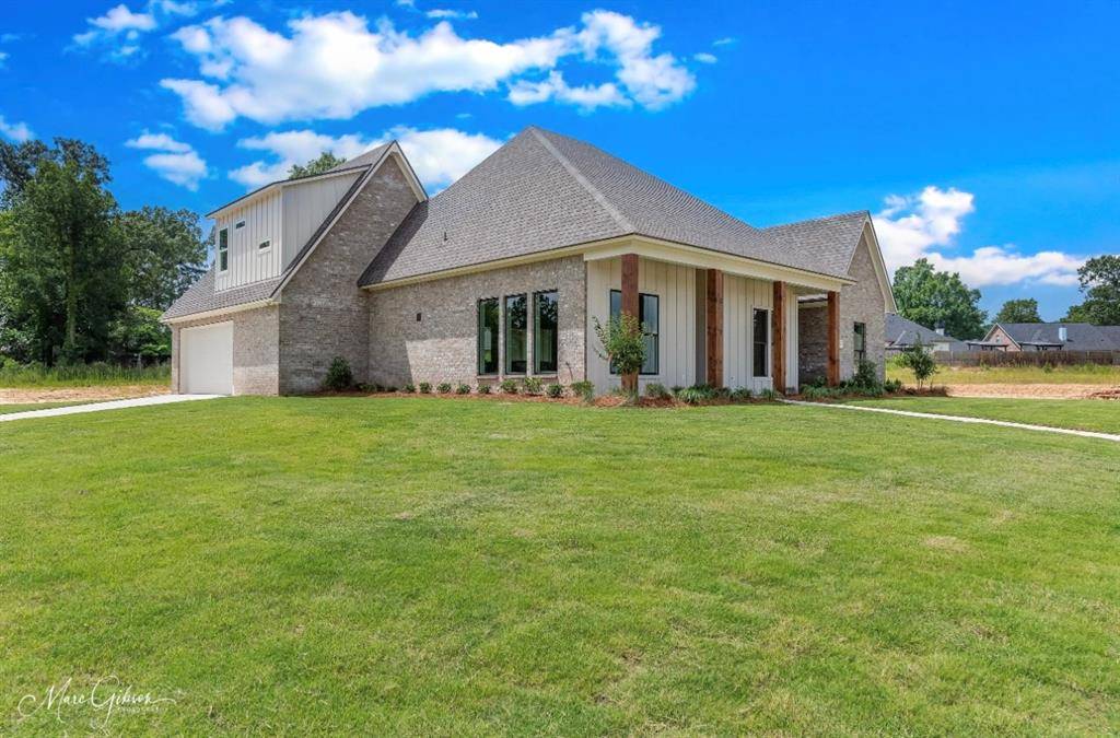 204 St. Andrews, Benton, LA 71006