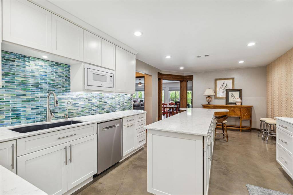 2407 N Carroll Avenue, Southlake, TX 76092