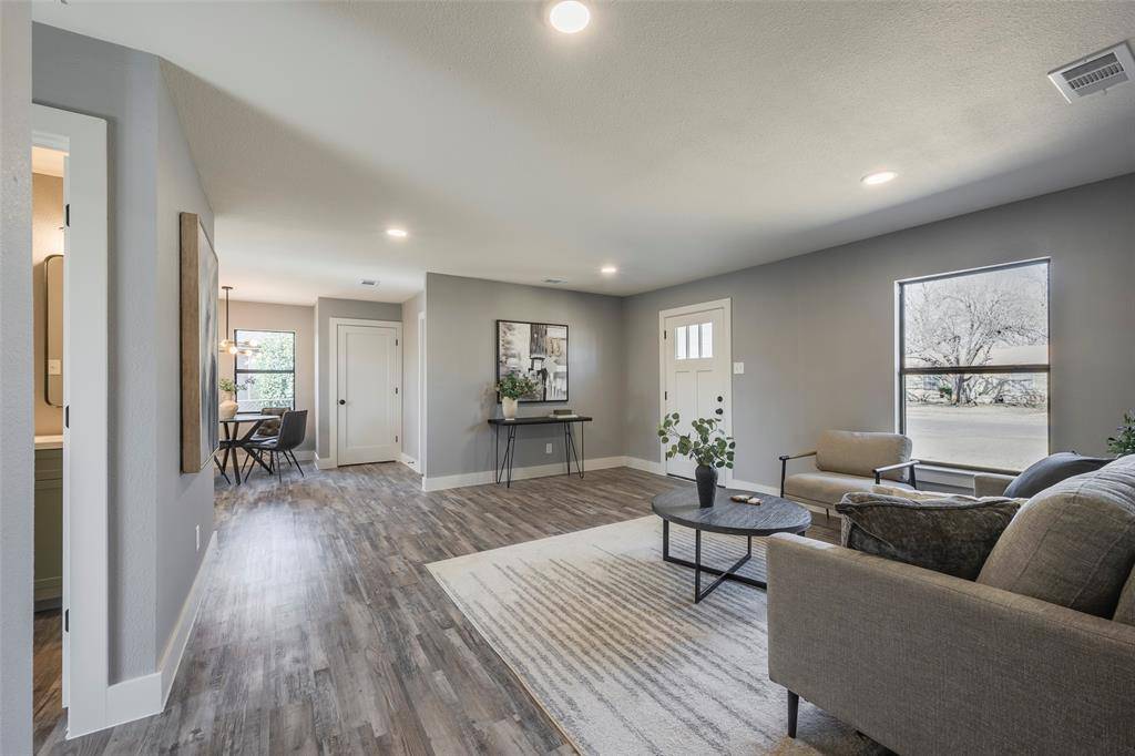 2636 Larry Drive, Dallas, TX 75228