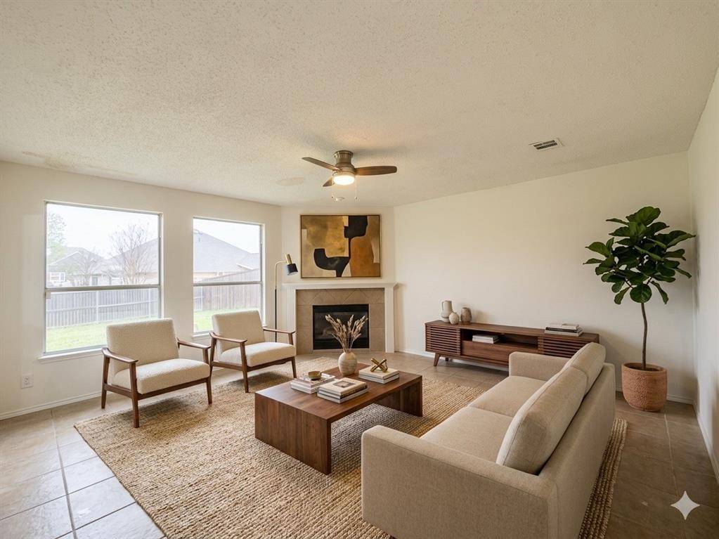 729 Wedgewood Drive, Desoto, TX 75115