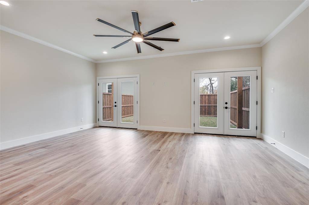 420 Sparks Street, Dallas, TX 75203