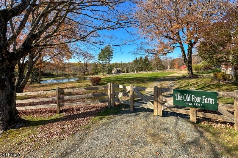 46 Poor Farm Rd, Hopewell Twp., NJ 08534