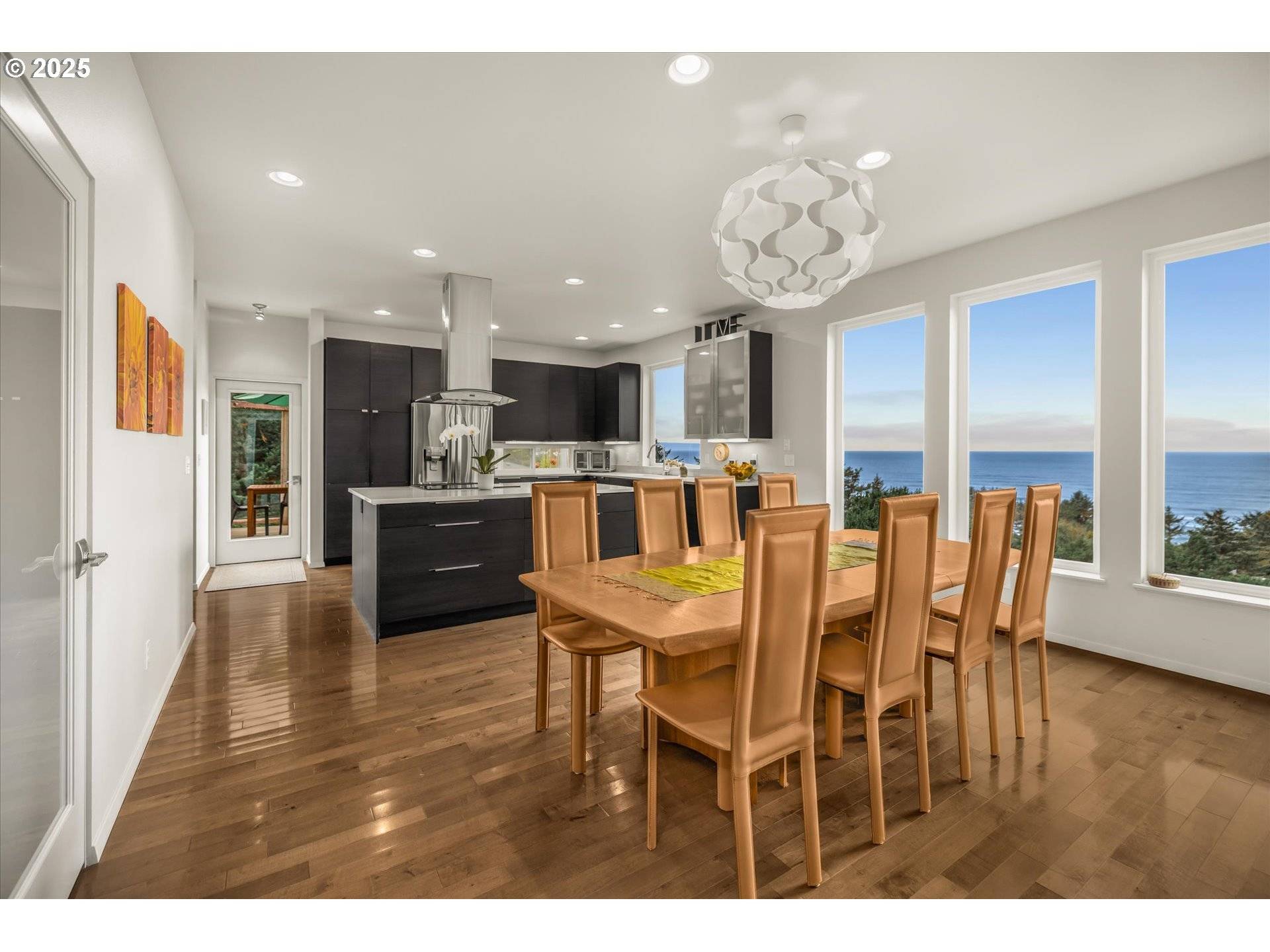 121 GREENHILL DR, Yachats, OR 97498