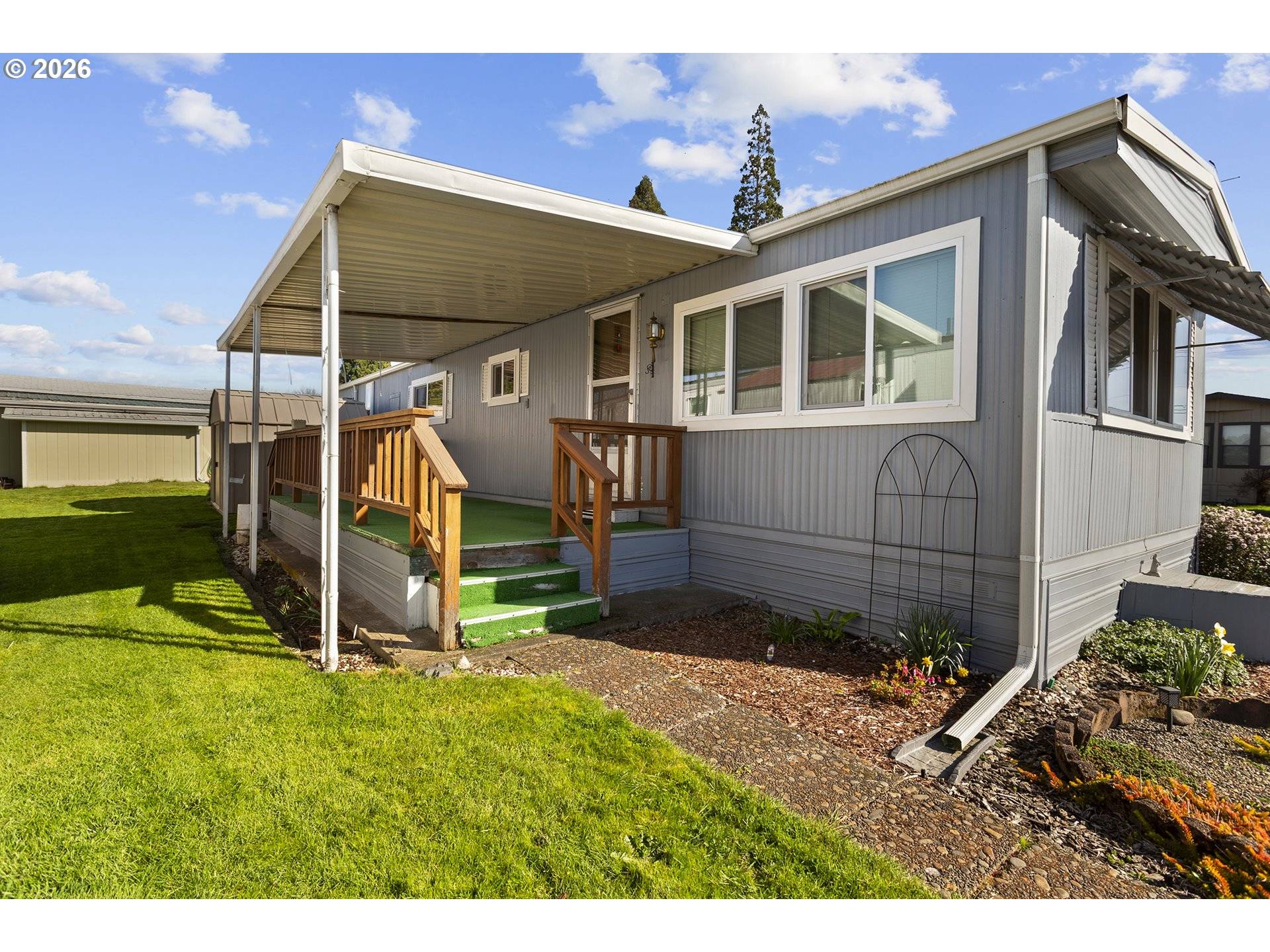 3096 Rainbow LOOP #3096, Hubbard, OR 97032