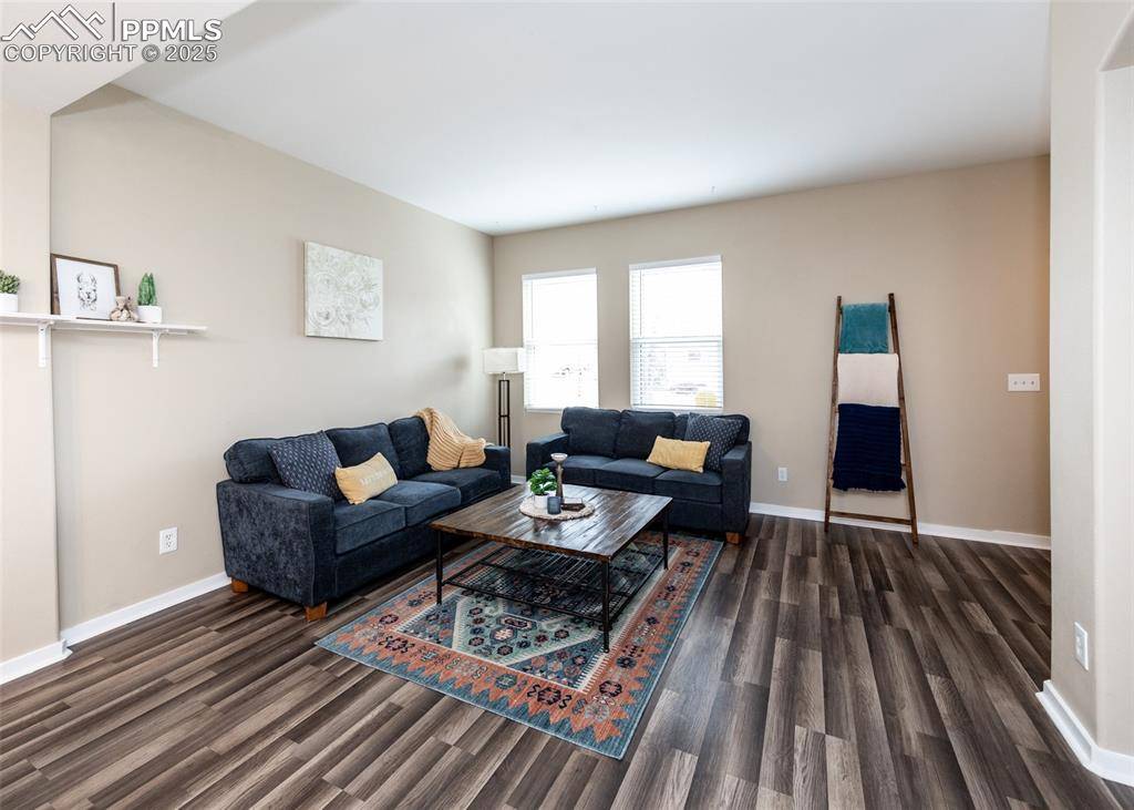 5182 Dovetail LN, Colorado Springs, CO 80916