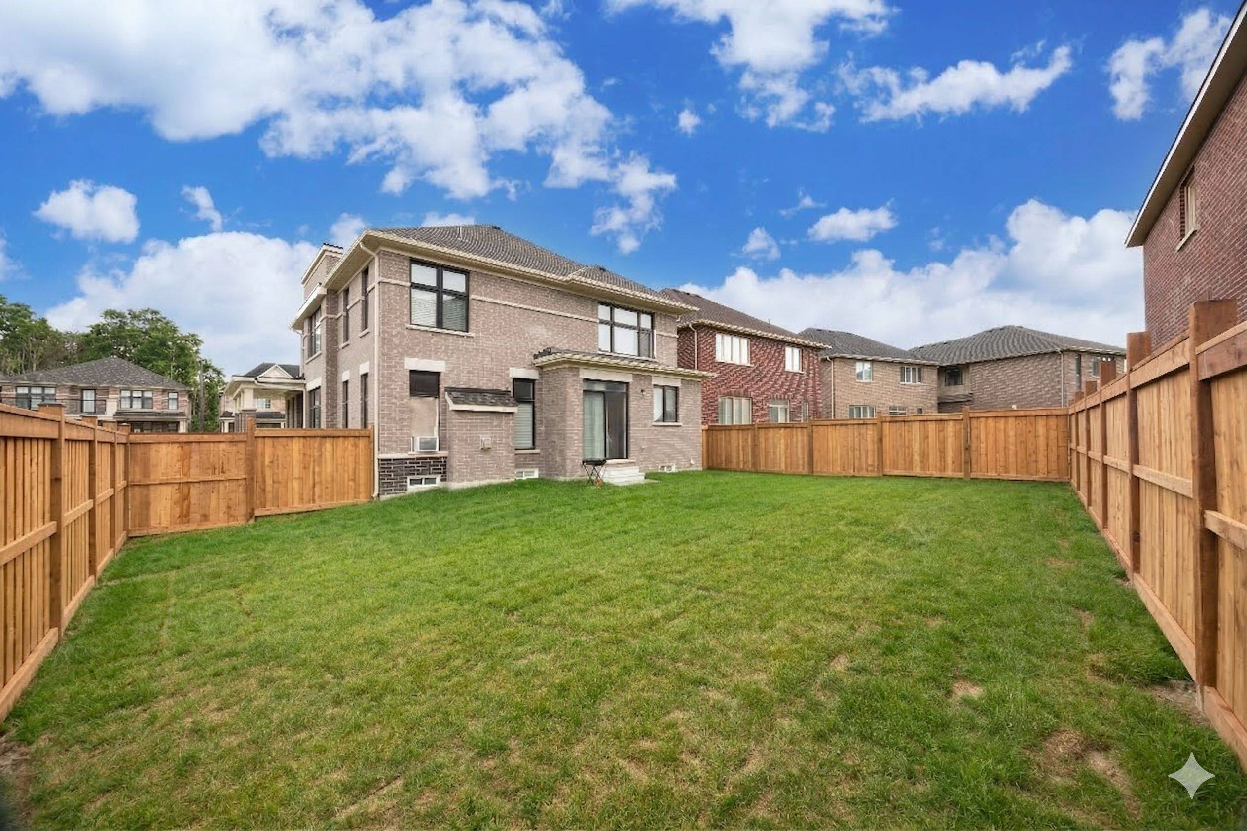 49 Ainslie Hill CRES, Georgina, ON L0E 1R0