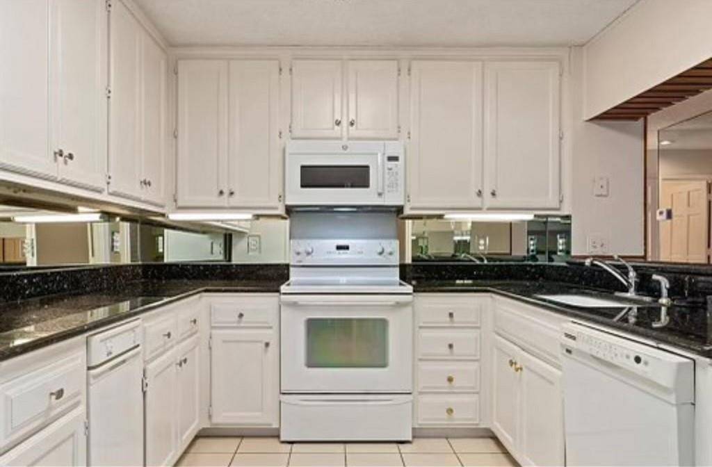 2103 Reflection Bay Drive, Arlington, TX 76013