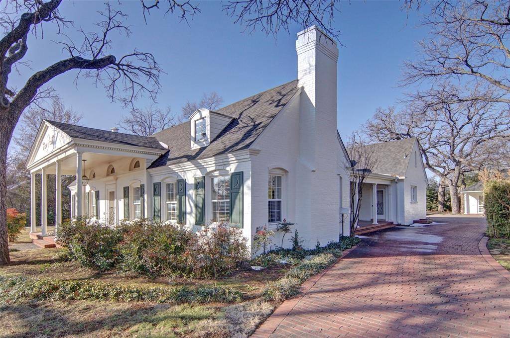 808 Elm Street, Graham, TX 76450