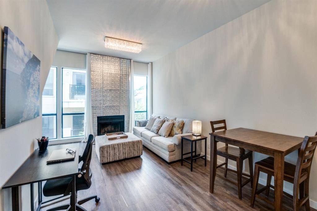 3907 Throckmorton Street #4, Dallas, TX 75219