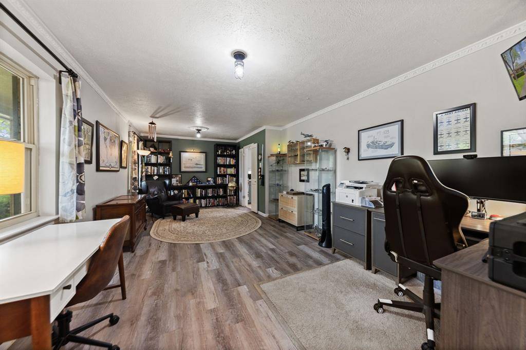 8309 Londonderry Lane, Dallas, TX 75228